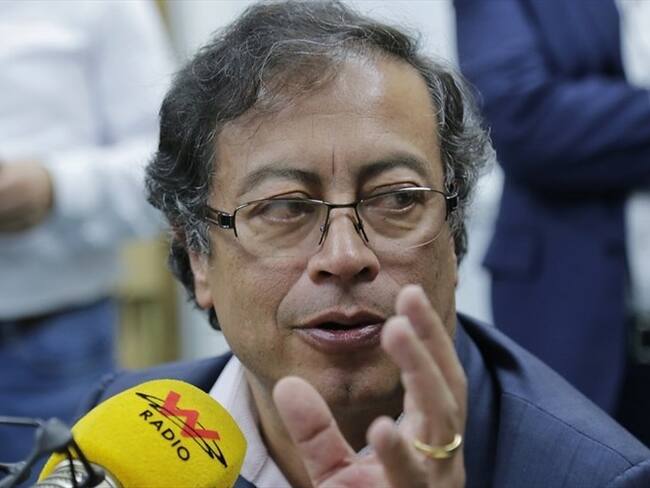 Se pide sancionar al senador Gustavo Petro con una multa de $14'167.395. Foto: Colprensa / ÁLVARO TAVERA