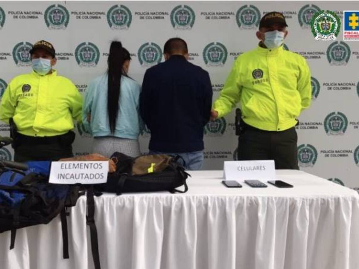 Judicializado un Policía y su compañera por el hurto de dos fusiles en Popayán