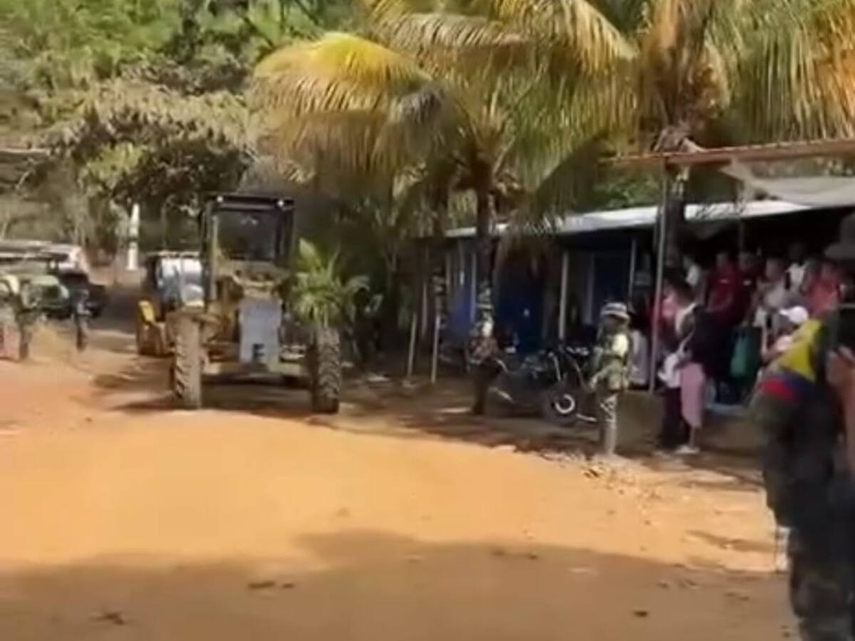 De nuevo, las disidencias entregaron maquinaria amarilla a comunidades del Cauca