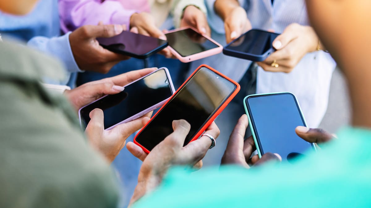 Experta mundial habla sobre neutralidad tecnológica y acceso a aplicaciones