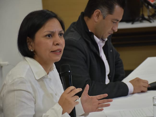 La directora Patricia Tobón y el secretario de transparencia de la república. Cortesía: Unidad de Víctimas