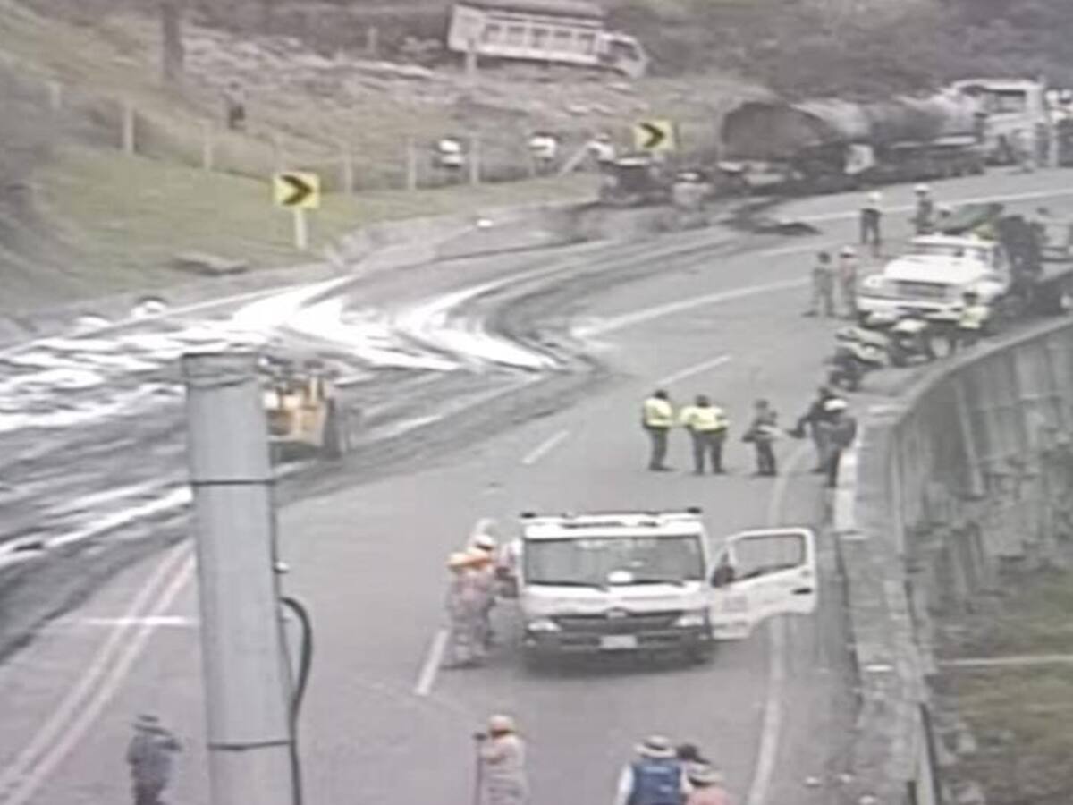 Murió el conductor de tractocamión accidentado en la vía Bogotá – Villavicencio