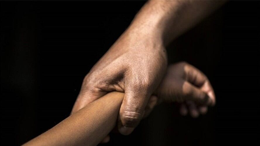 El abusador de 53 años de edad aprovechó que la niña se encontraba dormida. . Foto: Getty Images