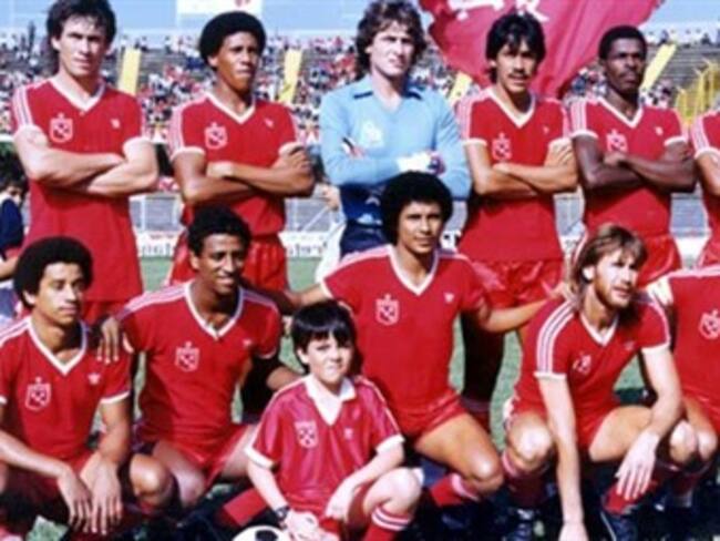 Todos los equipos de fútbol colombiano estuvieron permeados por el narcotráfico, asegura expresidente del América