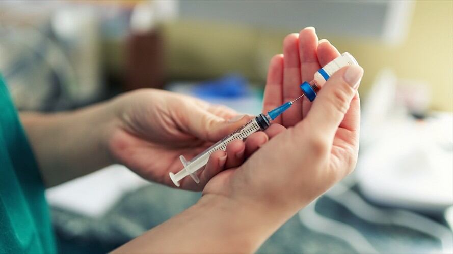 Vacunación contra el Coronavirus. Foto: Getty Images - Sebastian Condrea