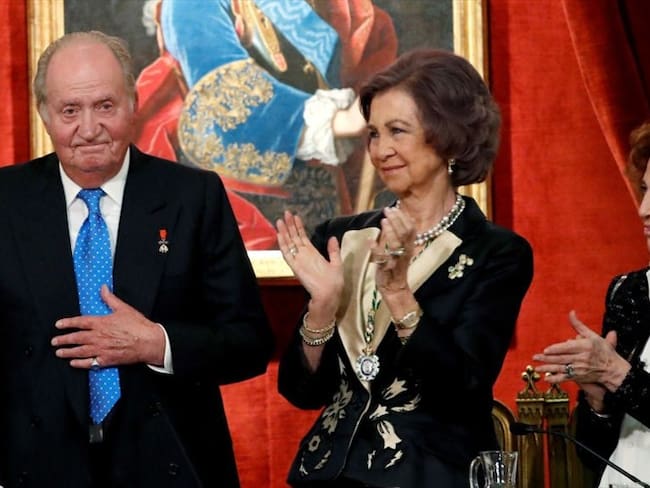 ¿Qué significa la salida del rey emérito Juan Carlos de España?