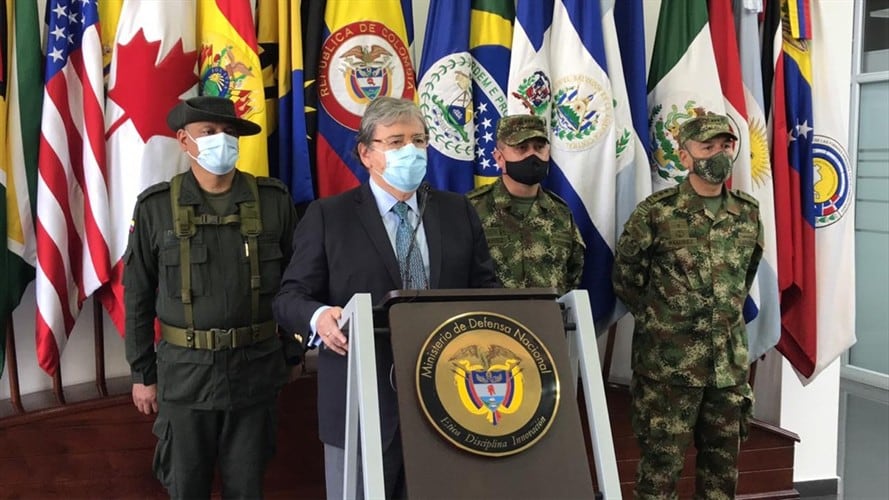 El ministro indicó que 9 semilleros fueron destruidos con un total de 114.66 hectáreas erradicadas en tercera modalidad. Foto: Cortesía Mindefensa