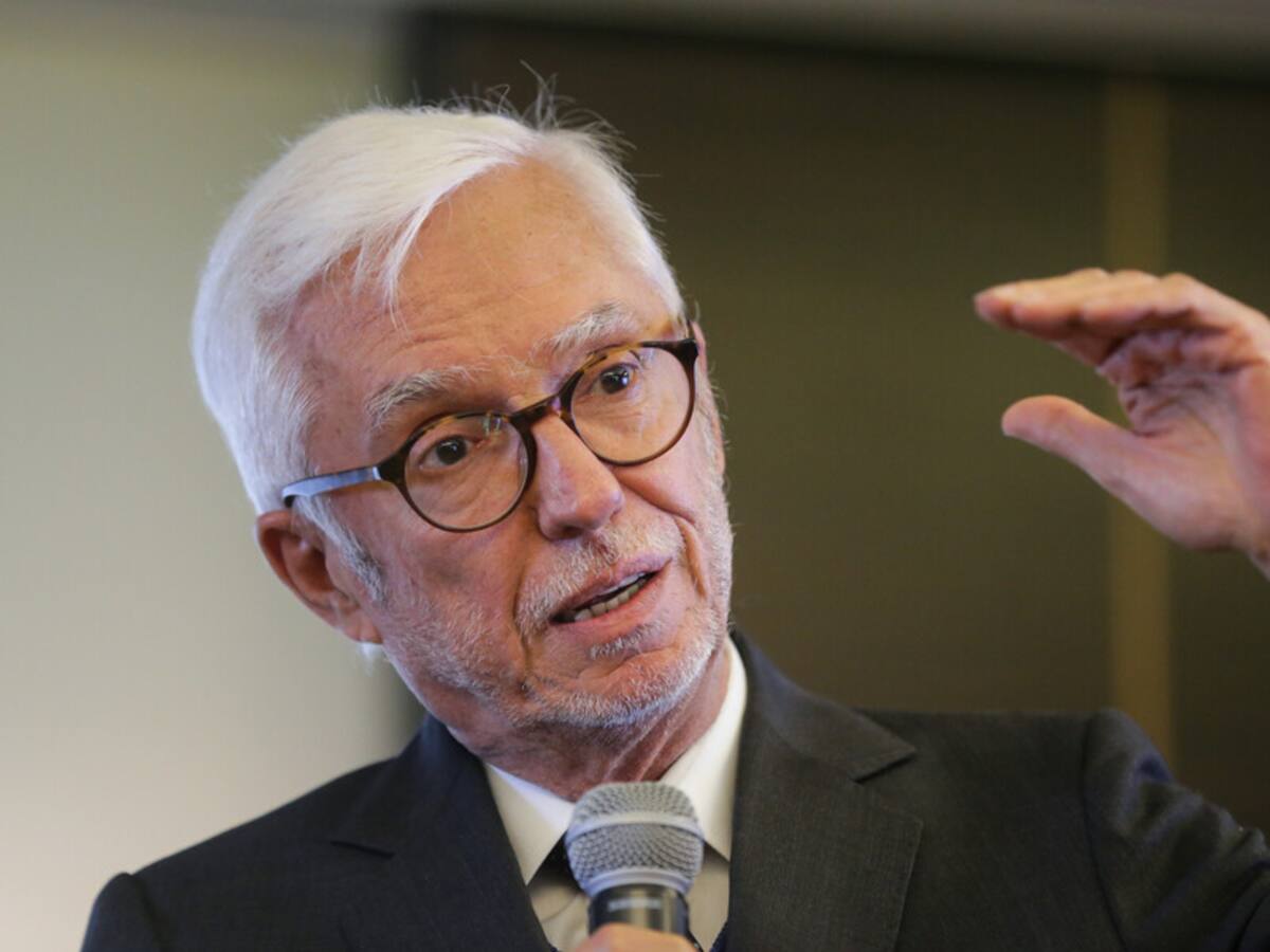 Jorge Enrique Robledo dice que no buscará la Alcaldía de Bogotá