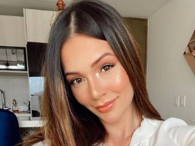 Lina Tejeiro y su sensual video en toalla. Foto: Instagram: @linatejeiro