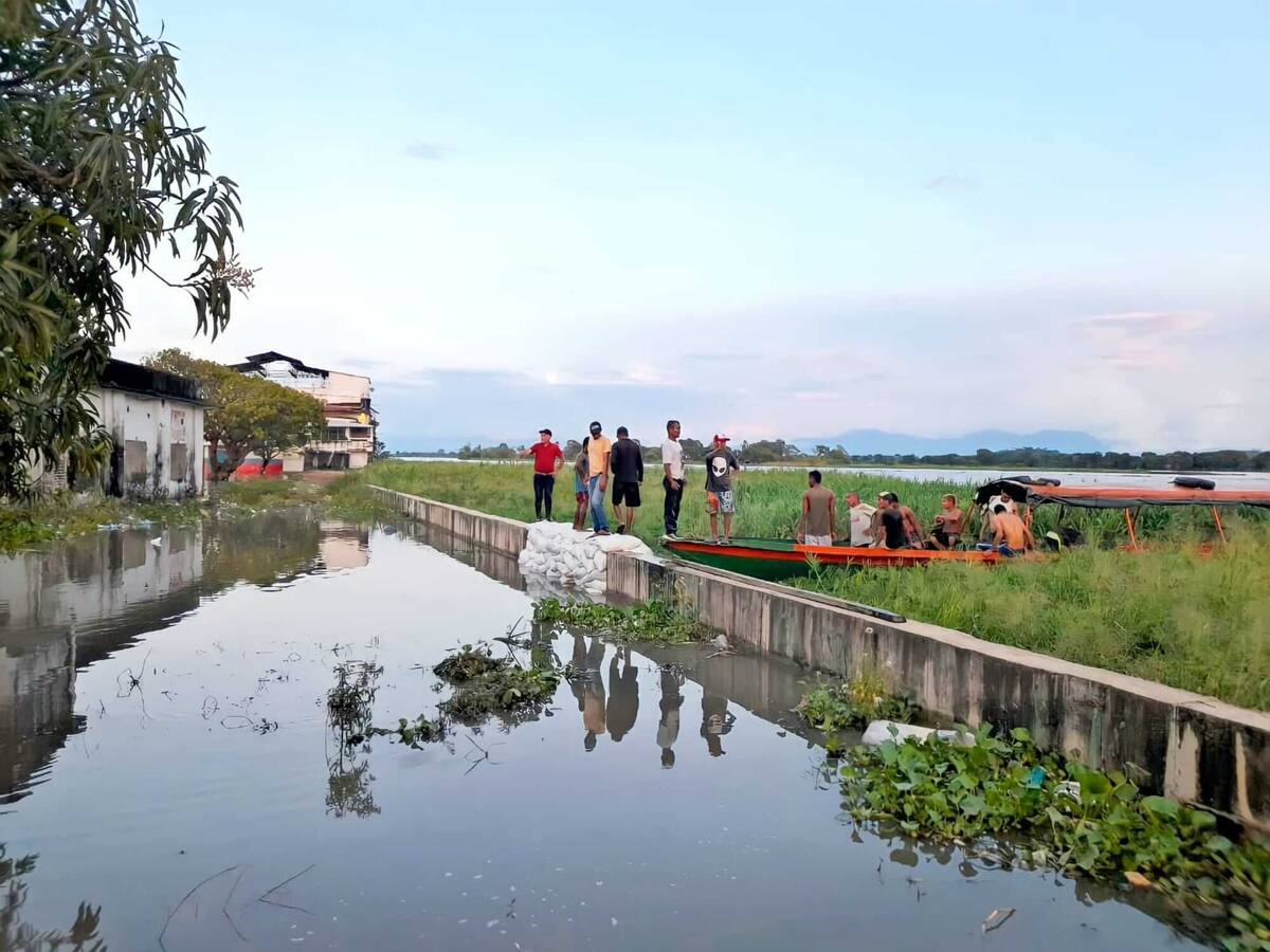 Estudiantes de colegio en El Banco, Magdalena no asisten a clases por ola invernal
