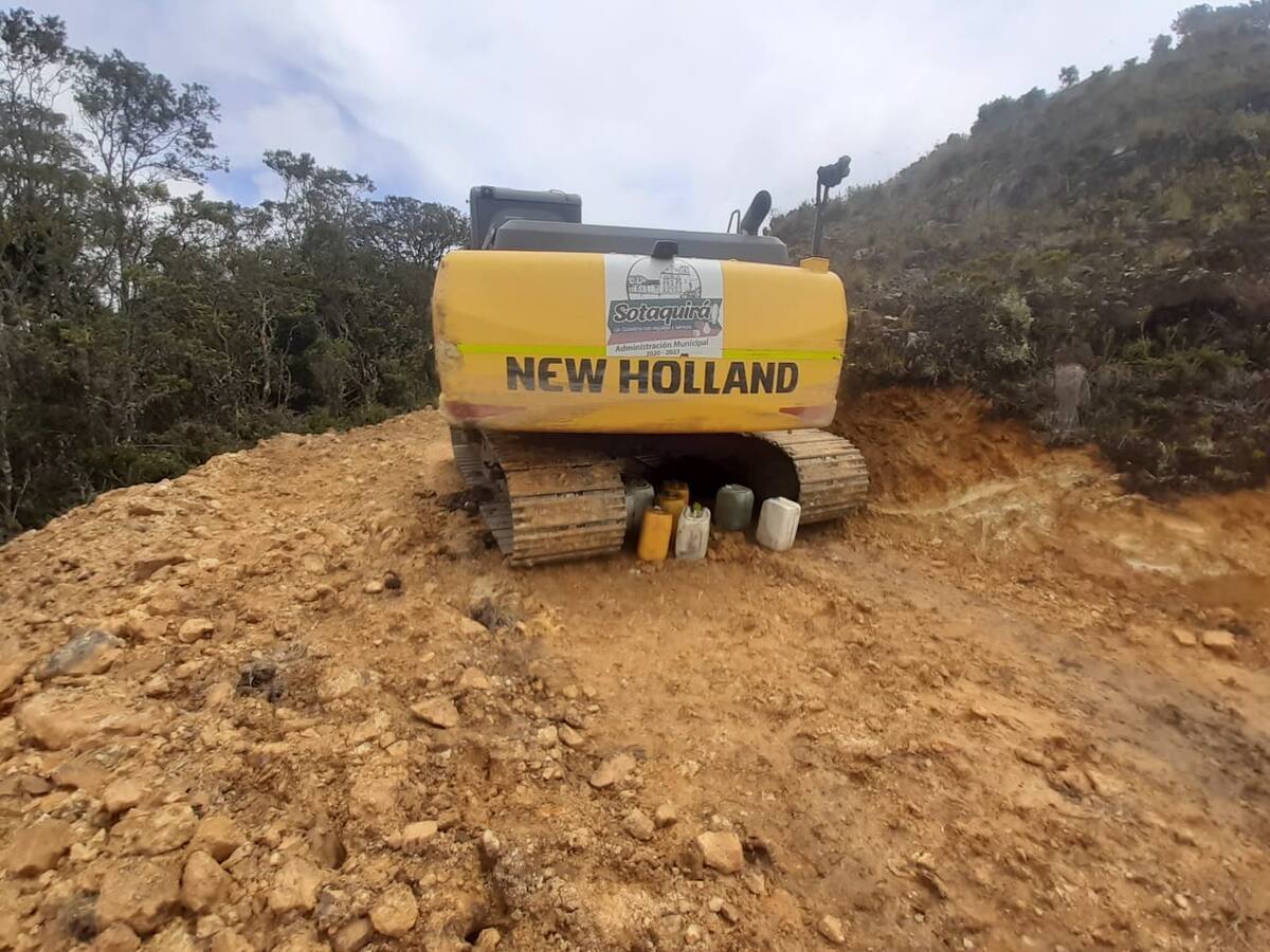 Denuncian destrucción de un páramo para construir carreteras en Boyacá