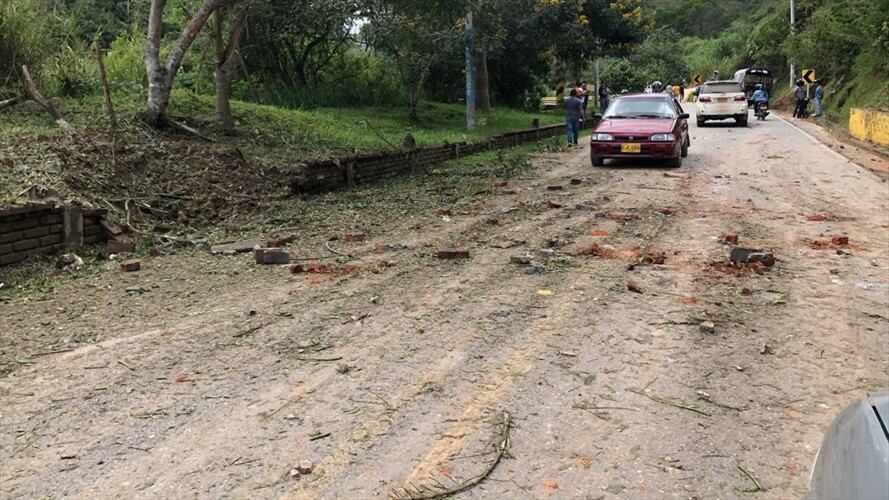Activan carga explosiva a caravana del Ejército. Foto: Cortesía