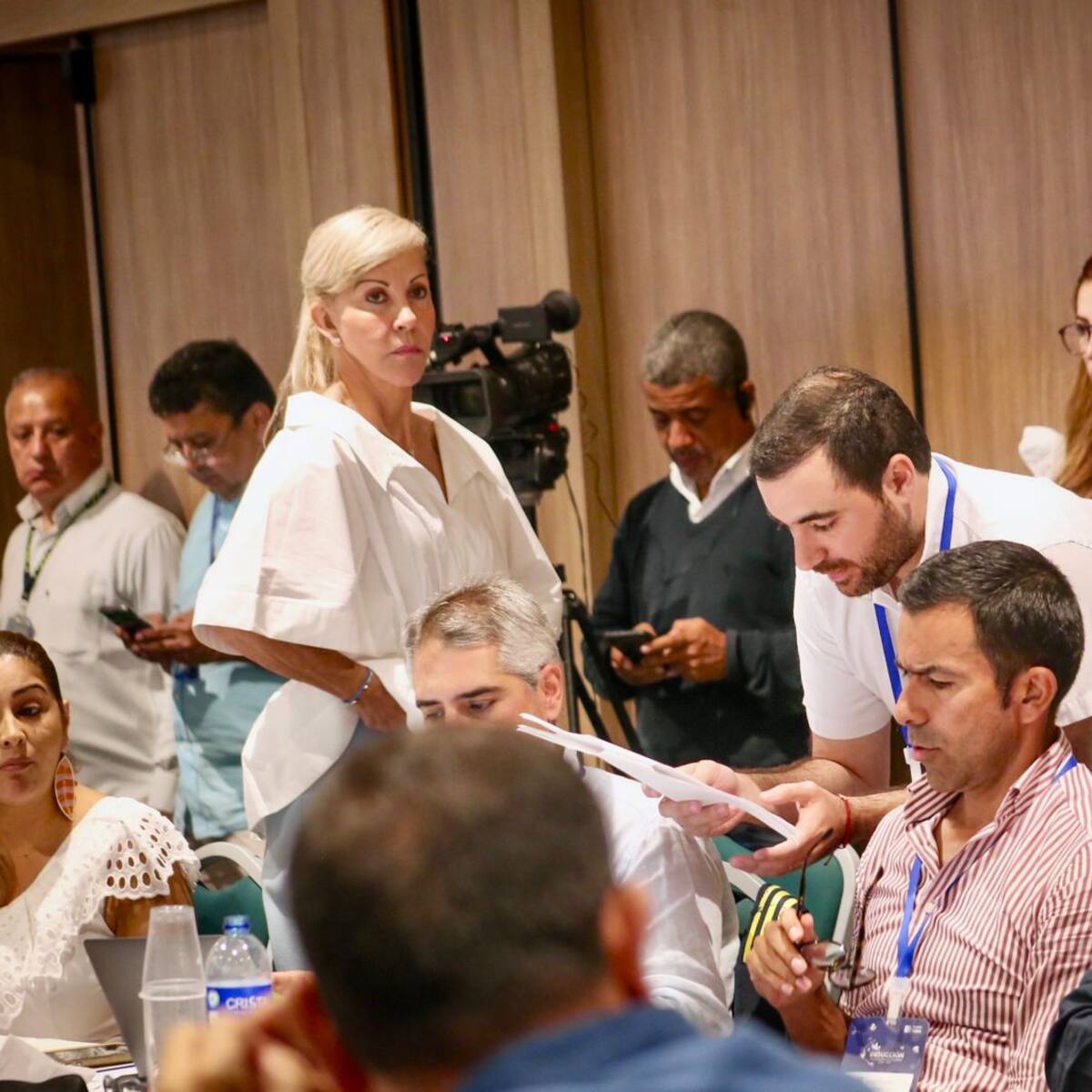 Gobernadores electos en desacuerdo con MinHacienda por escasos recursos para el PAE