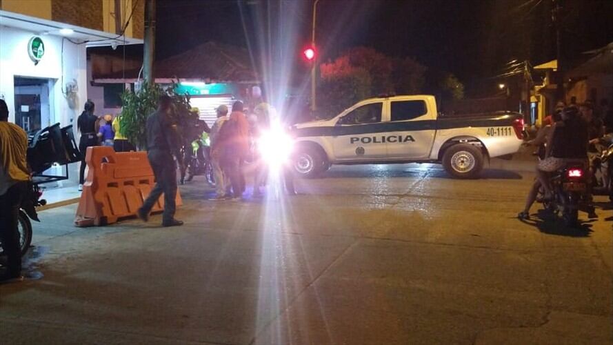 Atacan con arma de fuego a un patrullero de la Policía en Montelíbano. Foto: cortesía.