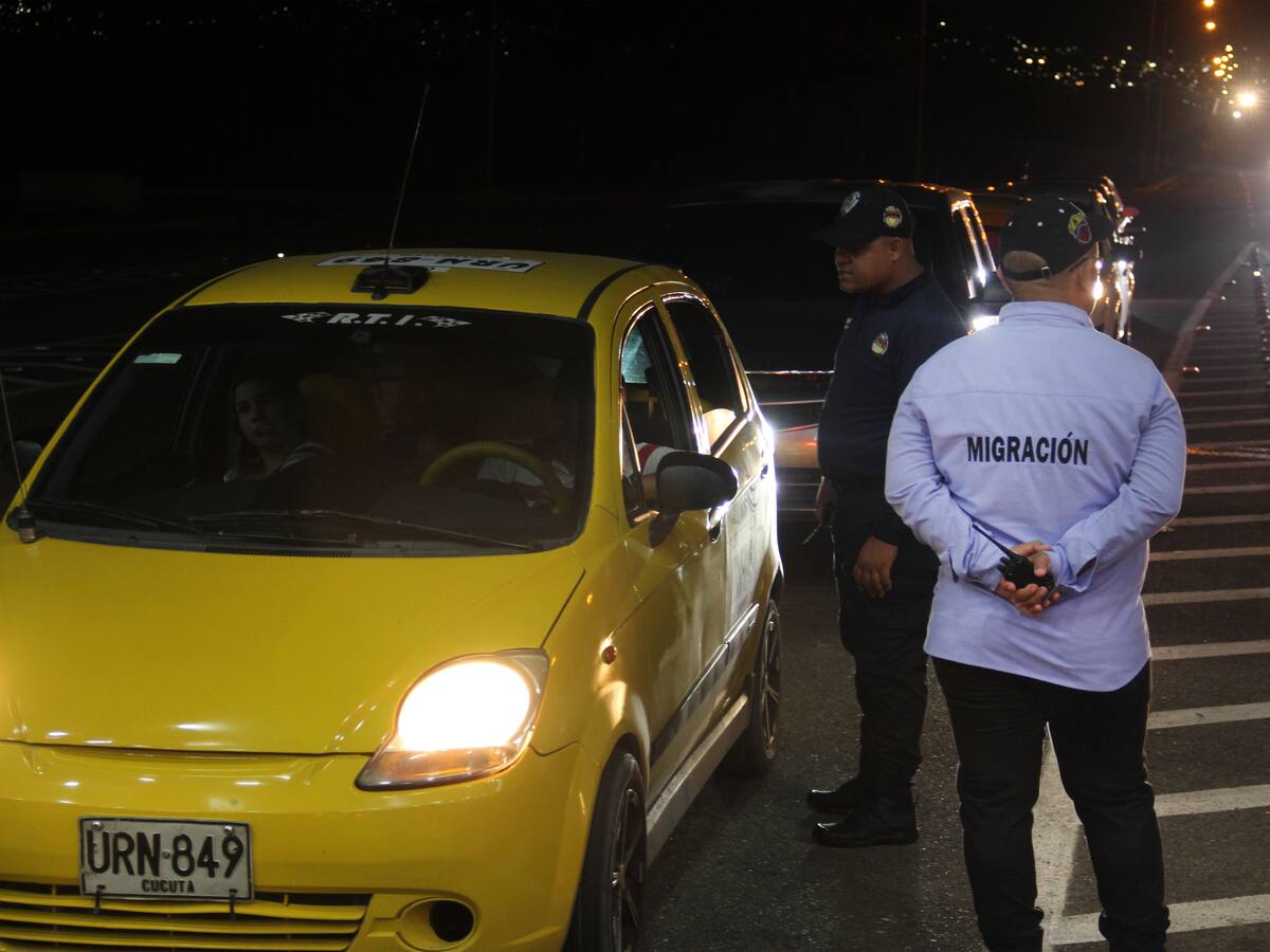 ¿Cómo apostillar documentos venezolanos para que sean válidos en Colombia?