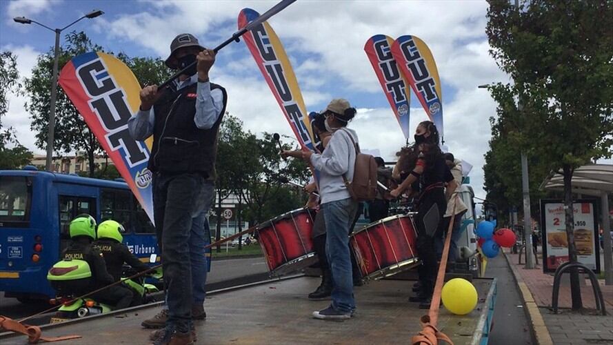 Mientras sindicatos critican situación del mercado laboral, especialistas esperan su recuperación. Foto: Colprensa