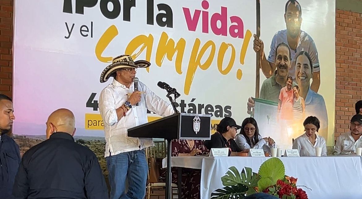 Gustavo Petro. Foto: W Radio.