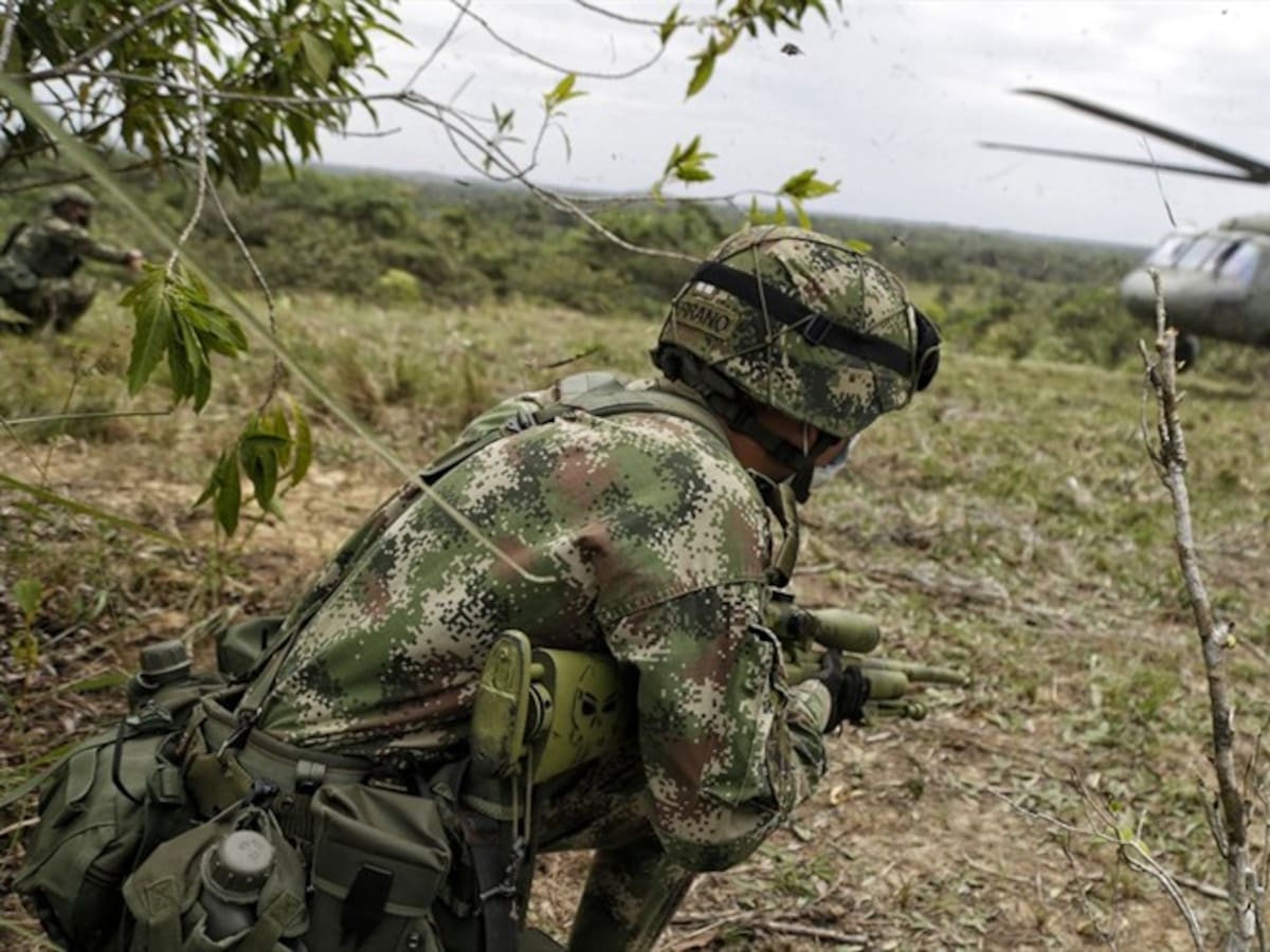 Están camuflando los asesinatos que cometen: padre de menor que murió en bombardeo