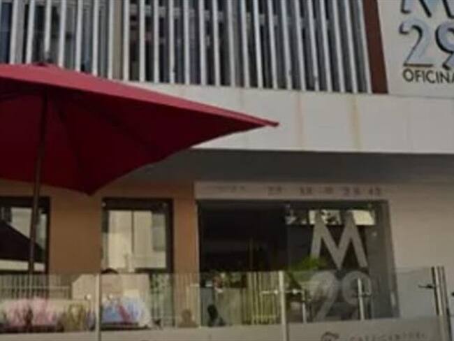 Un nuevo desplome de ascensor se presentó en Cali, en esta ocasión en el edificio de oficinas privadas M29. Foto: Erika Rebolledo