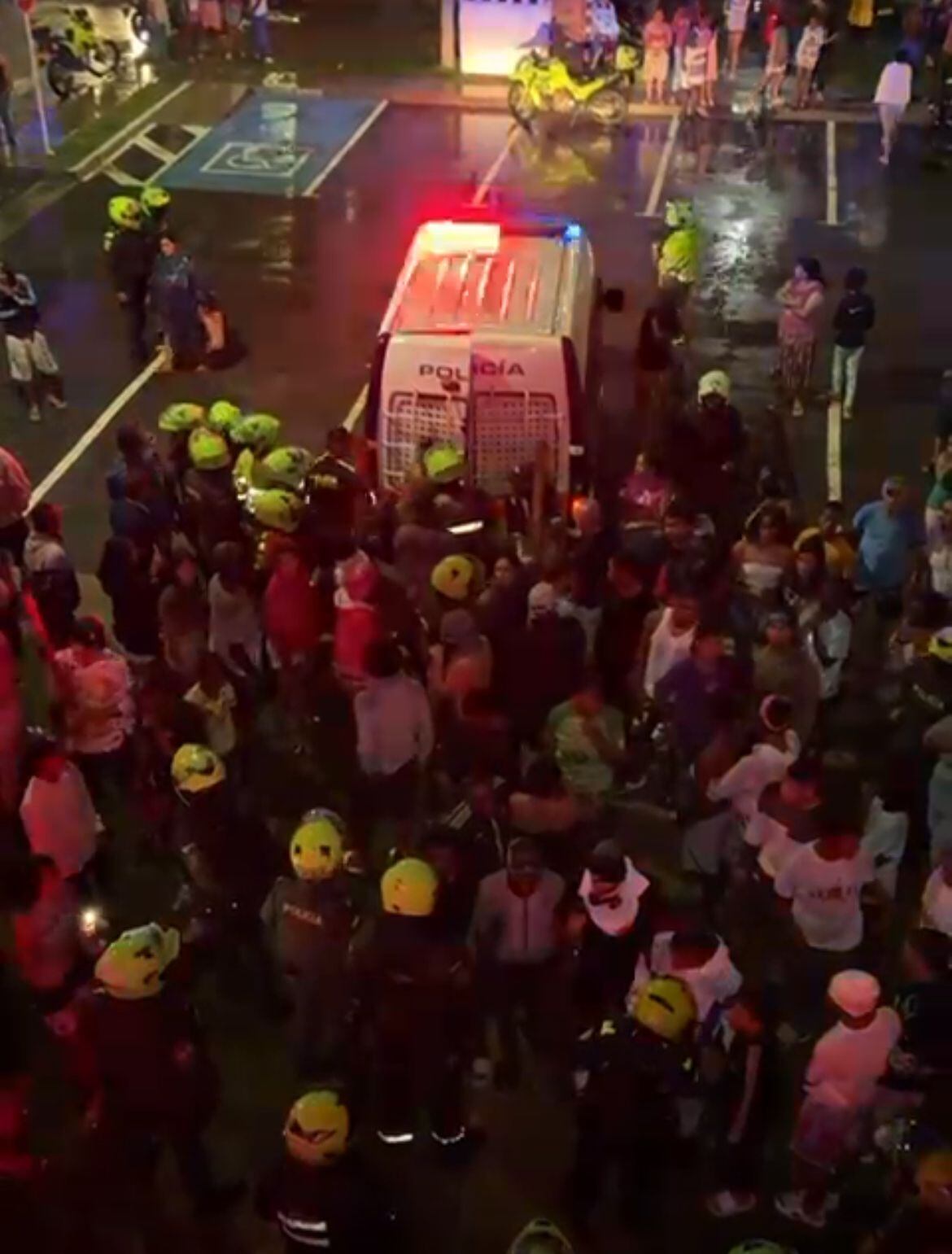 La Policía confirmó que el agresor tenía antecedentes por consumo de estupefacientes y padecía problemas psiquiátricos. Foto: Cortesía.