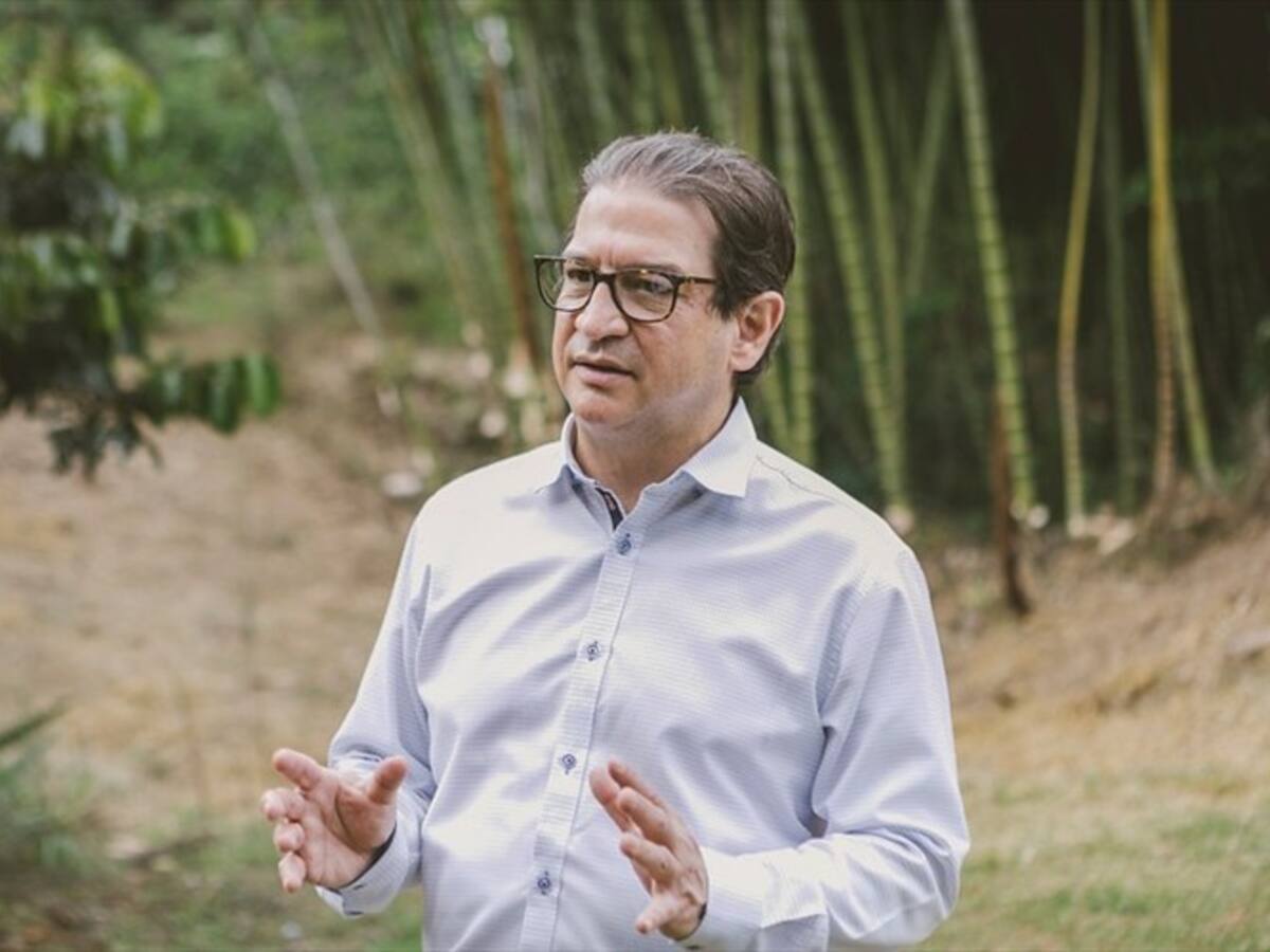 Gobierno pide a cafeteros aprovechar buenos precios y cumplir con entregas