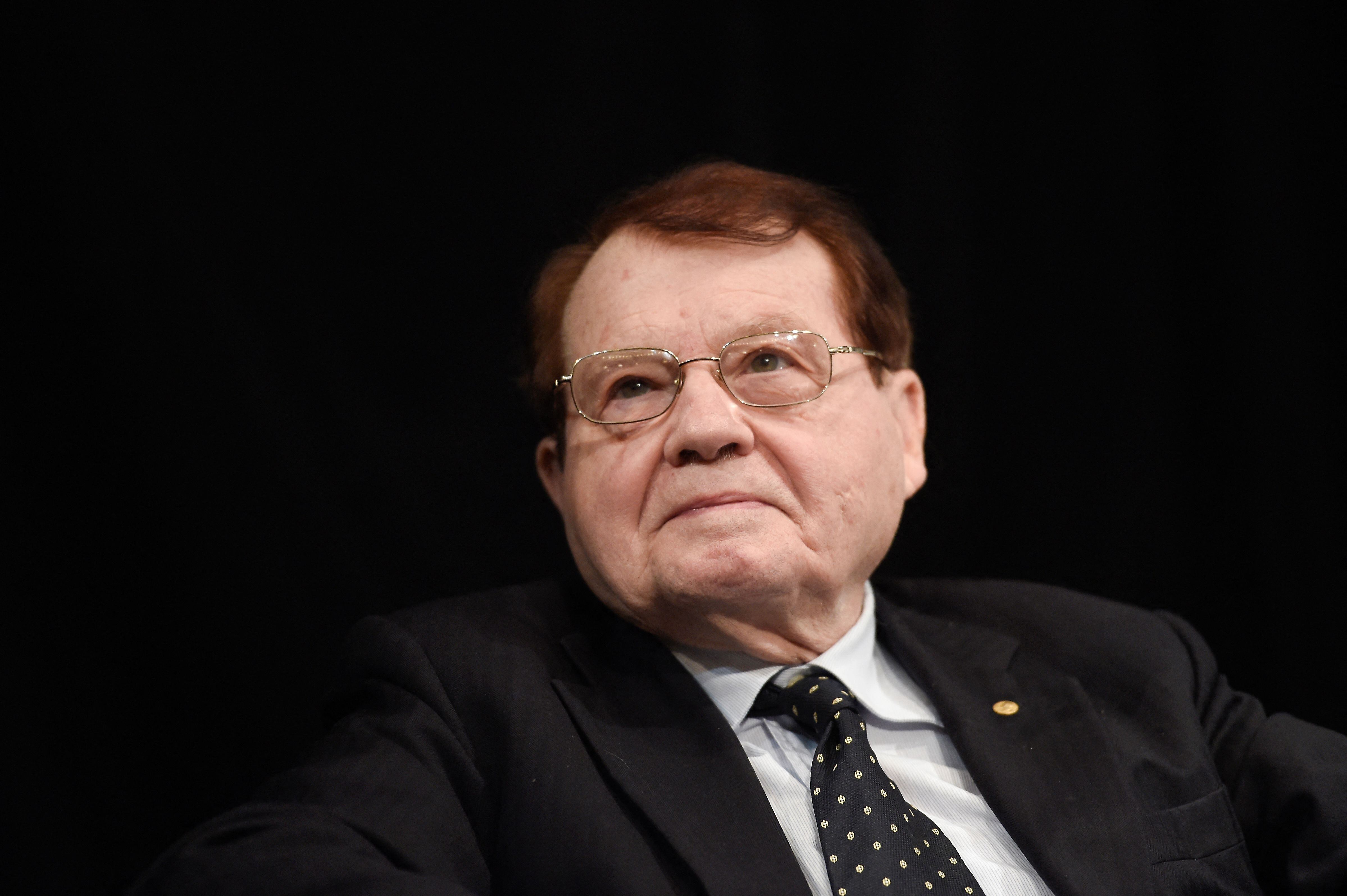 French virologist and joint recipient of the 2008 Nobel Prize in Medicine, Luc Montagnier attends a press conference on vaccines and vaccination, on November 7, 2017 in Paris, as the government plans to make eleven vaccinations for young children compulsory in France from 2018. (Photo by STEPHANE DE SAKUTIN / AFP) (Photo by STEPHANE DE SAKUTIN/AFP via Getty Images)