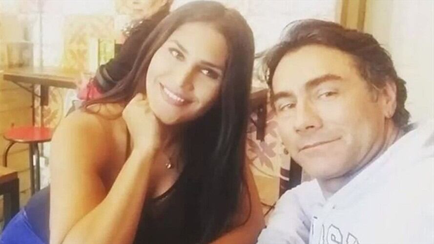 Mauricio Urquijo y su esposa trans. Foto: