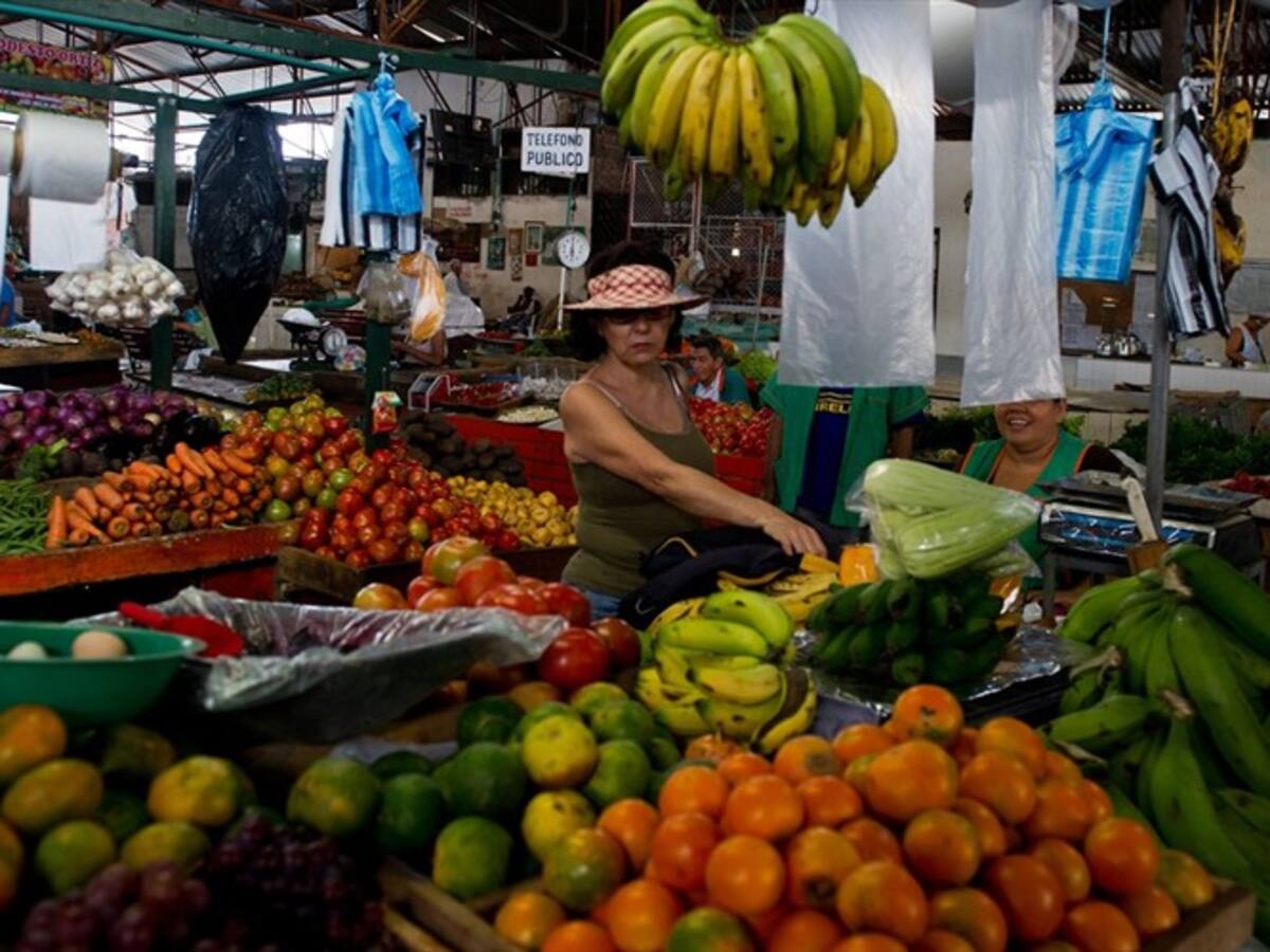 Clases bajas no bancarizadas no afectarán la devolución del IVA: viceministro de Hacienda