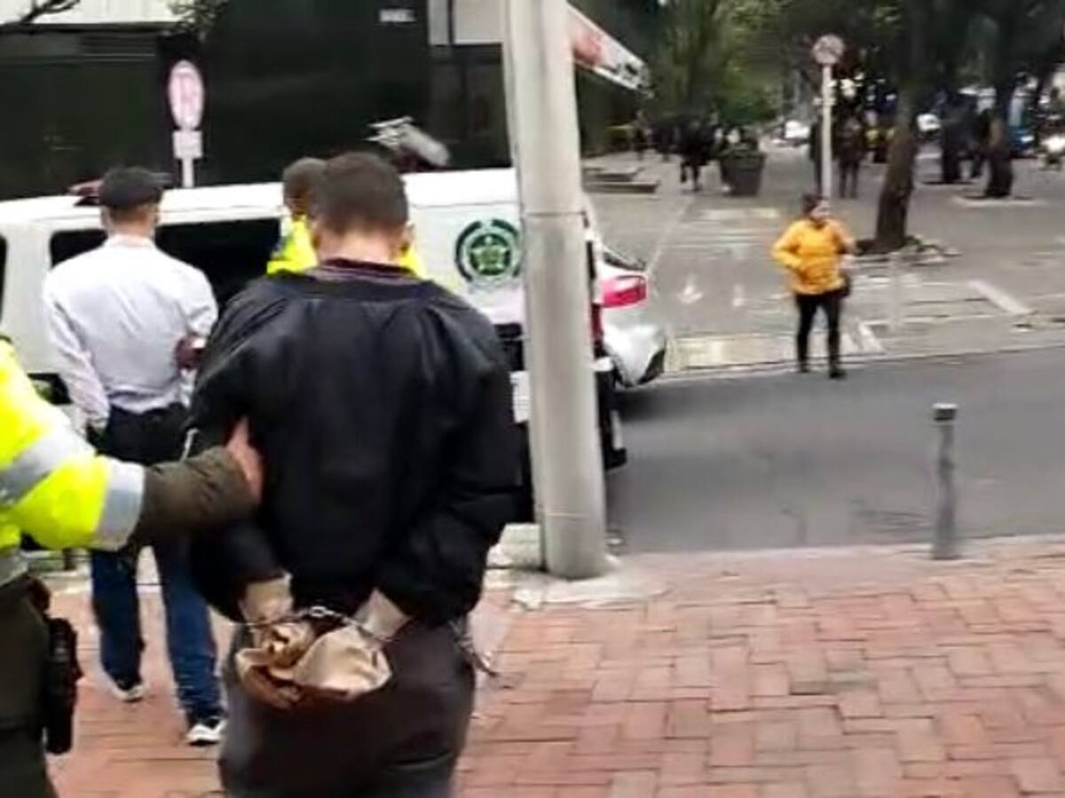 Video: Capturan a dos hombres que habrían cometido un hecho de sicariato en Bogotá
