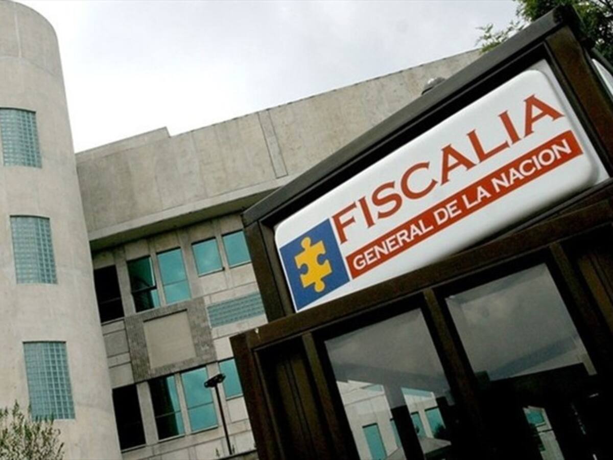 Fiscalía logra dos órdenes de captura contra alias Mayimbú