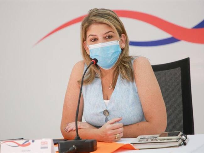 Por desacato dictan arresto y multa para la alcaldesa de Santa Marta. Foto: Twitter Virna Johnson