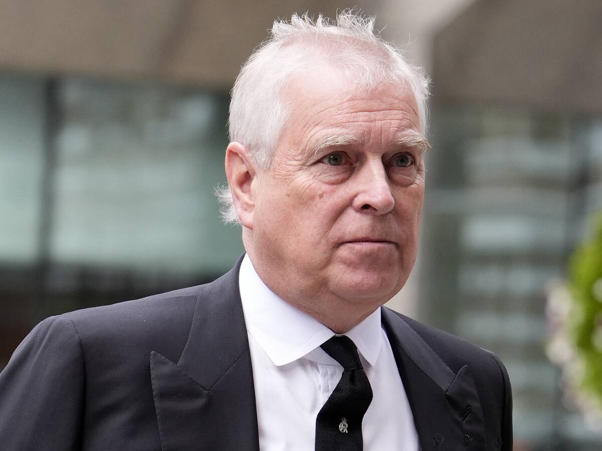 Andrés, hermano del rey Carlos III, pierde su título de príncipe, honores y su mansión