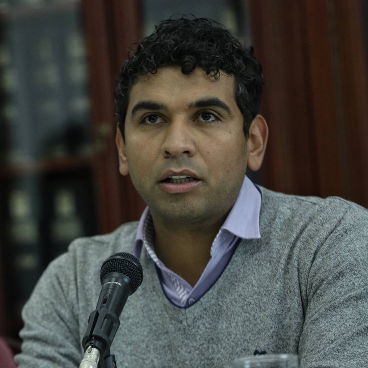 David Racero niega carrusel de contratos en la Cámara y relación con campaña de su tío