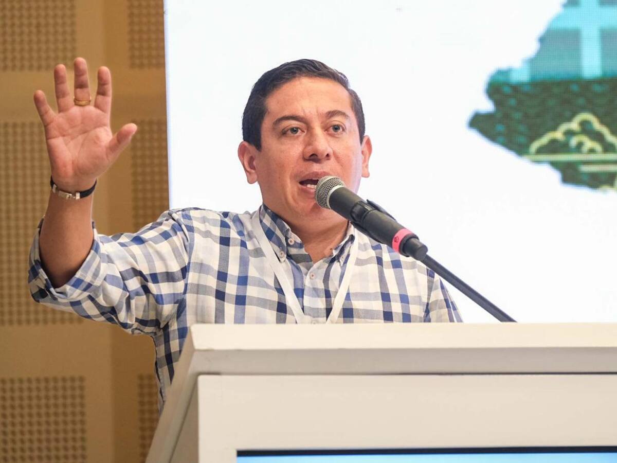 Gobernador Amaya apuesta por el diálogo. Descarta el uso de la fuerza.