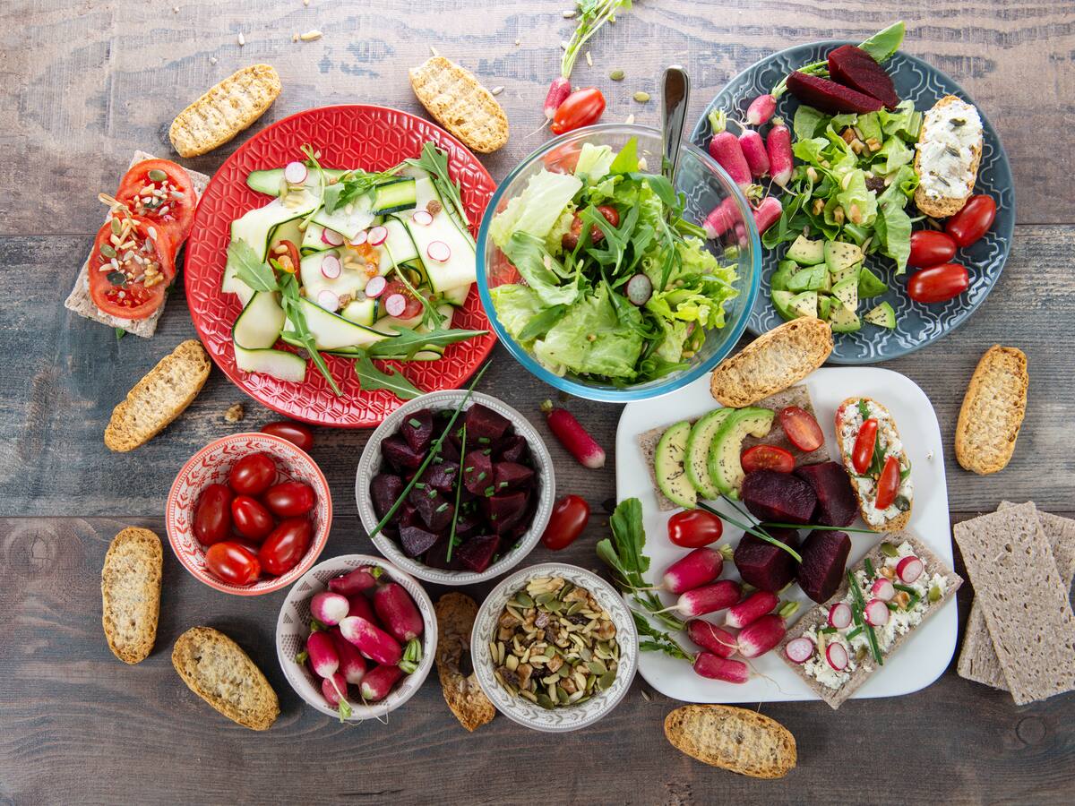 ¿Cómo cumplir los objetivos de alimentación saludable en el nuevo año? Experta entregó consejos