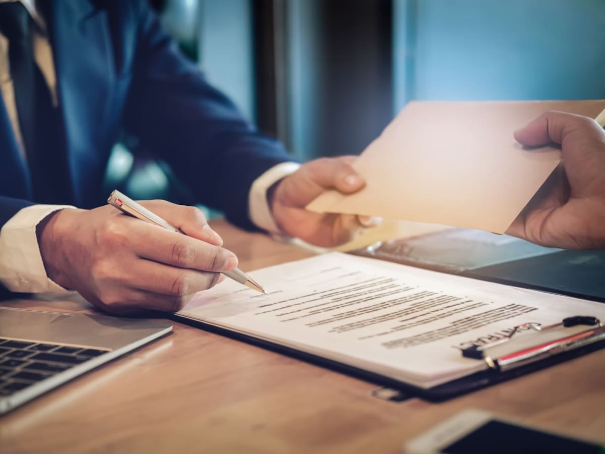 ¿Raspando la olla también en La Mesa? Denuncian amarre de contratos