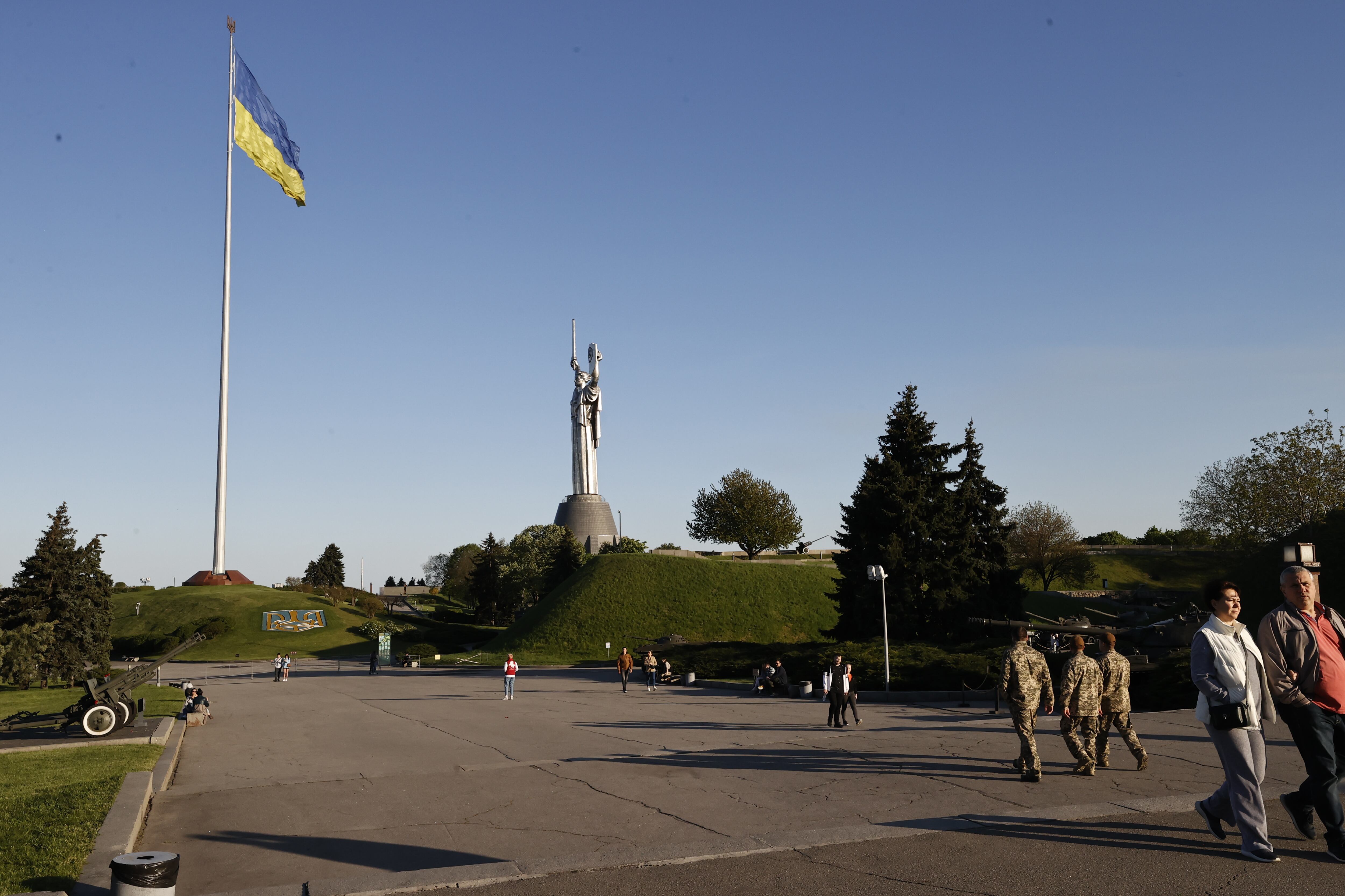 KYIV, UKRAINE - MAY 09: A view of the Ukrainian State Museum of the Great Patriotic War as people visit on the occasion of 77th anniversary of the Victory Day in Kyiv, Ukraine on May 09, 2022. (Photo by Dogukan Keskinkilic/Anadolu Agency via Getty Images)