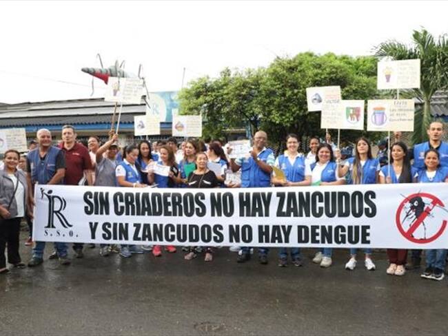 Inician operativos de fumigación contra mosquito transmisor del Dengue en Cali. Foto: Alcaldía de Cali