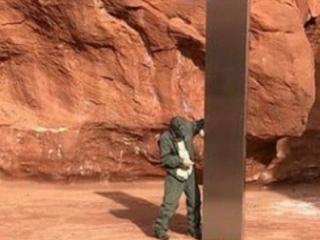 Encuentran otro monolito de metal en Rumania. Foto: Departamento de Seguridad Pública de Utah