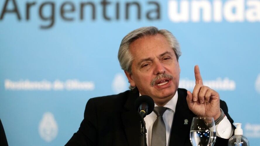 El virus está circulando por las calles, les pido que en lo posible se mantengan en sus casas: Alberto Fernández. Foto: Getty Images