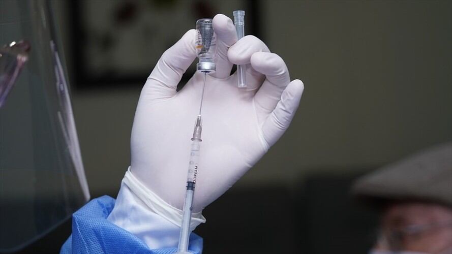 El 15 de marzo empieza vacunación para mayores de 75 a 79 años. Foto: Colprensa