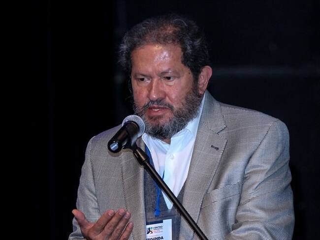 Angelino Garzón mediará en el proceso de elección del candidato del Centro Democrático. Foto: Colprensa