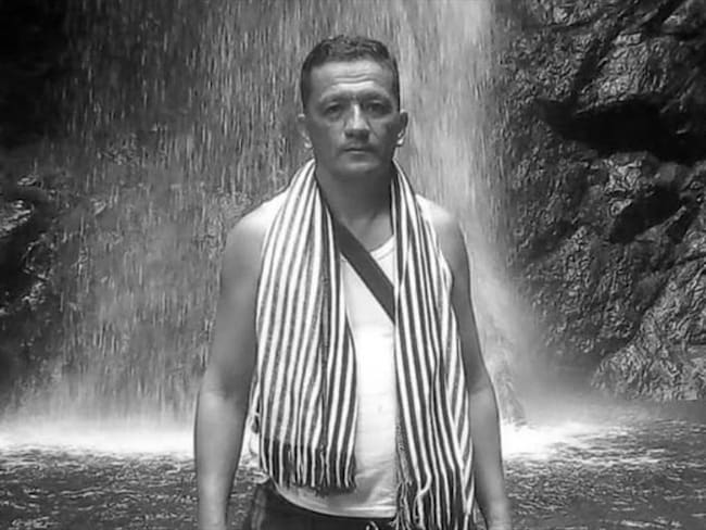 Según información de testigos, los individuos dialogaron con el dirigente político durante algunos minutos, y luego lo asesinaron. Foto: Cortesía