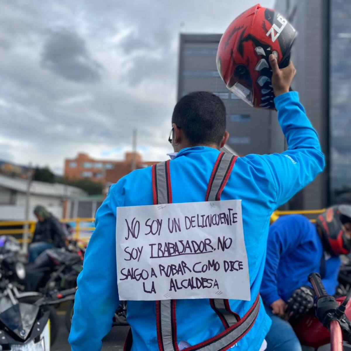 Nuevamente colapsó la movilidad: más de 5.000 motociclistas protestaron en Bogotá