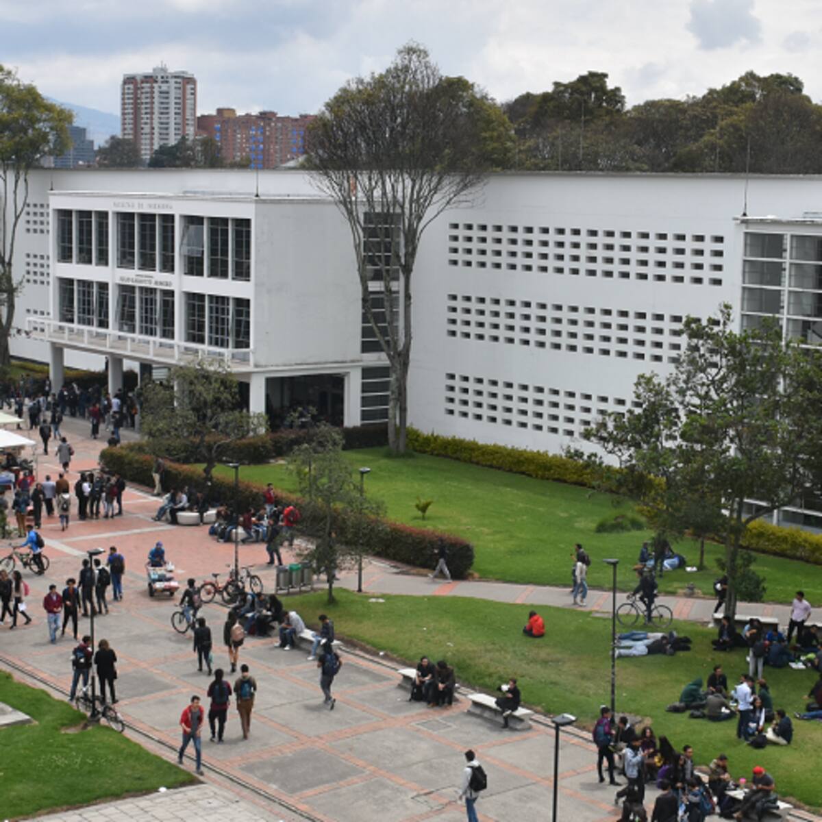 Manifestaciones en Bogotá: protestas en la Universidad Nacional afectan la movilidad