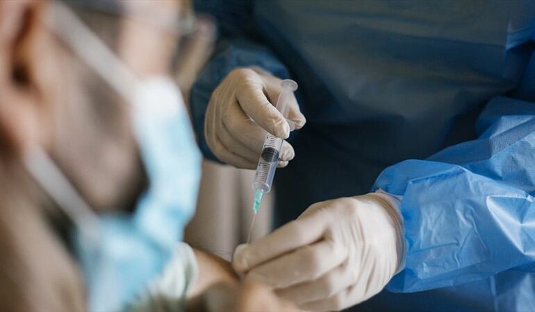 Vacunación contra el coronavirus.. Foto: Getty Images / Xavier Lorenzo.