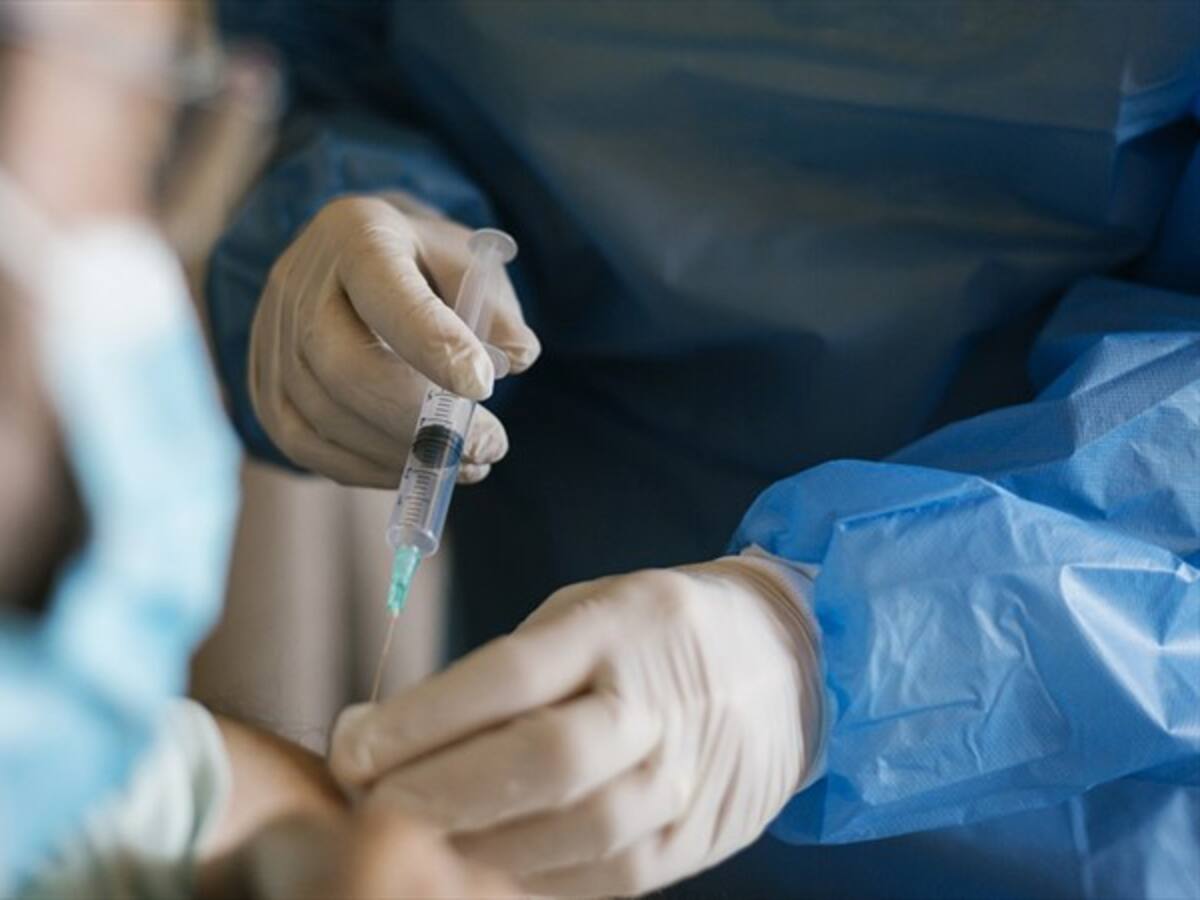 Las EPS deben atender posibles efectos secundarios de vacunas contra COVID-19