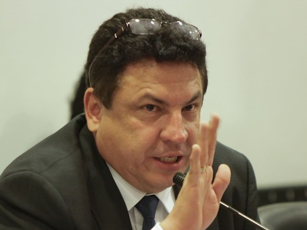 Hijo del senador liberal Miguel Ángel Pinto será nombrado en Positiva Seguros