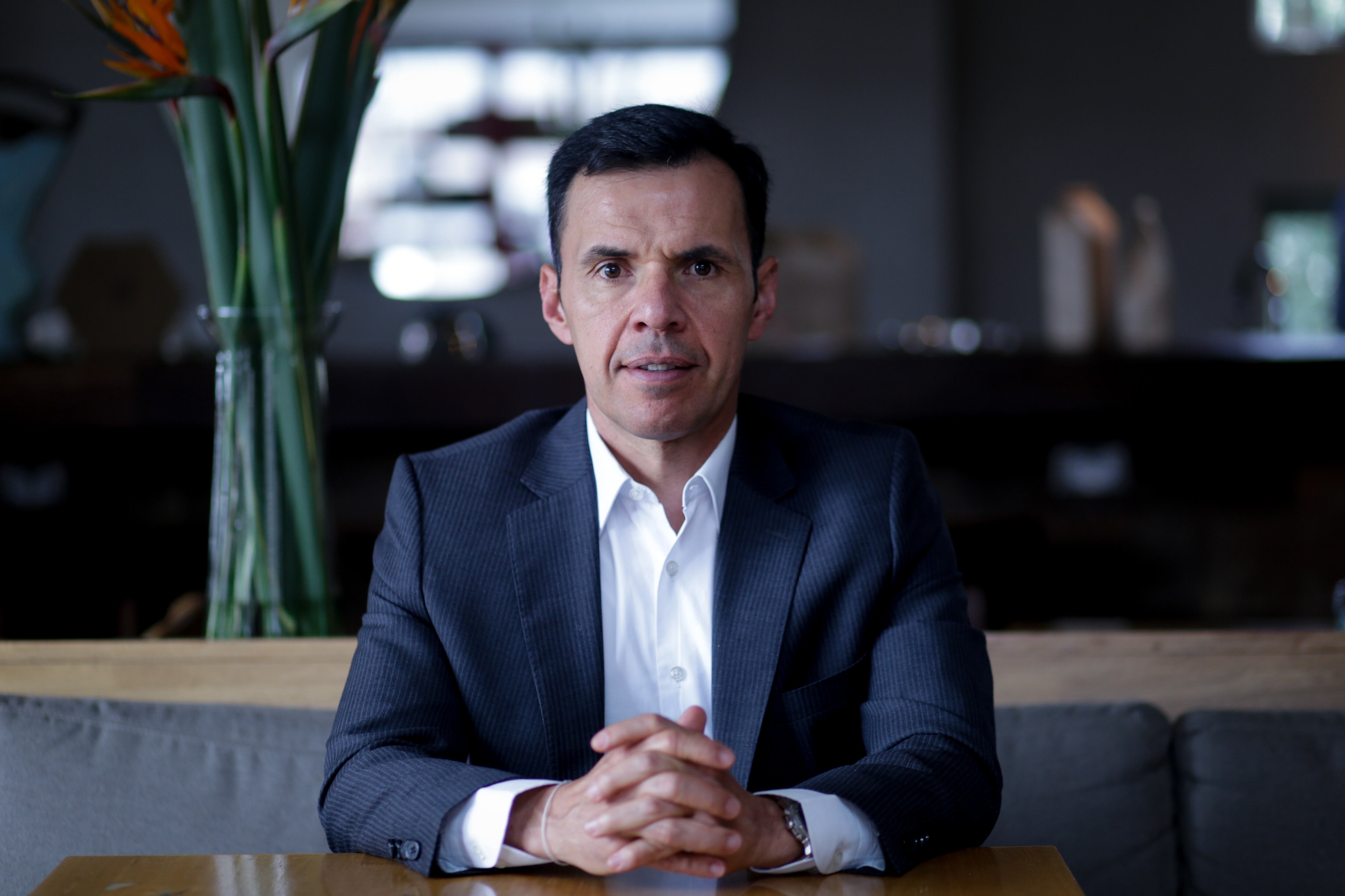 Bogotá. Agosto 16 de 2019.  Guillermo Rivera, lanzó su libro ‘Disparos a la Paz’, donde cuenta detalles inéditos del trascendental proceso de Paz. (Colprensa - Diego Pineda)