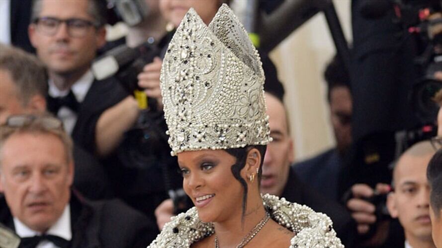 Un intruso consigue colarse en el dormitorio de Rihanna y pasar allí la noche. Foto: Bang Media